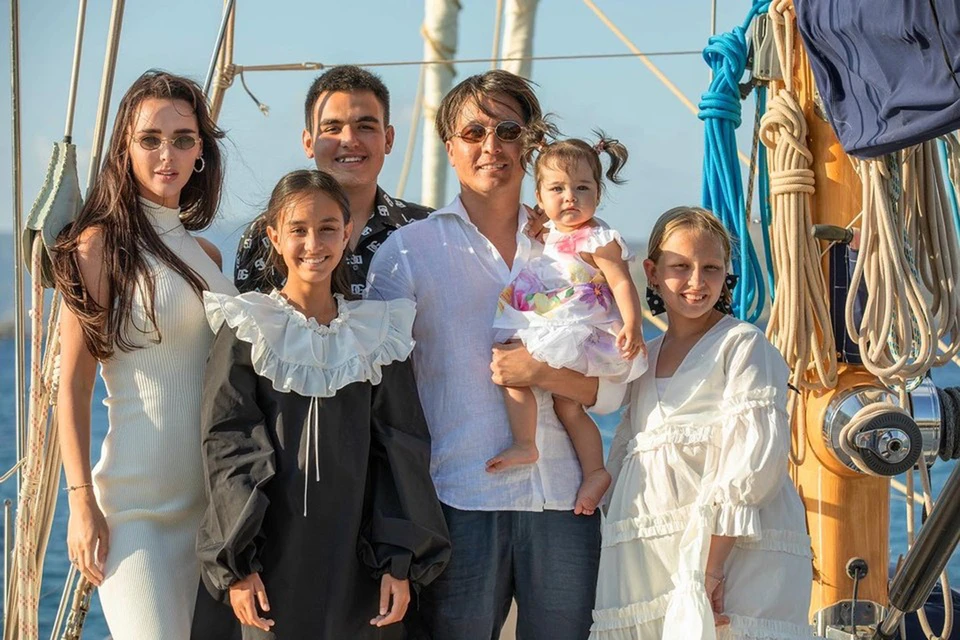 Timur Khaidarov and Svetlana Silvashi with their family.  Photo: personal archive of Svetlana Silvasha