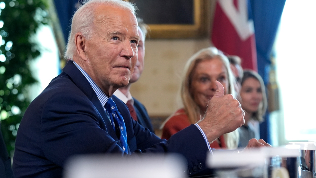 Biden reprende a un periodista de ‘Sky News’