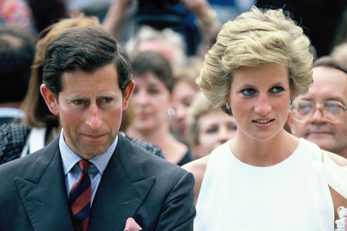 El rey Carlos III se sintió “destrozado” al enterarse de la muerte de la princesa Diana, dice autor real